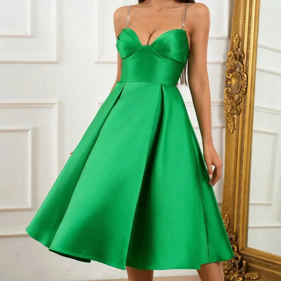Green Elegant Women's V-Neck Pleated Tulle Dress With High Waist - Picture 7 of 7